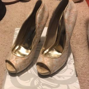 SHI by Journeys heels